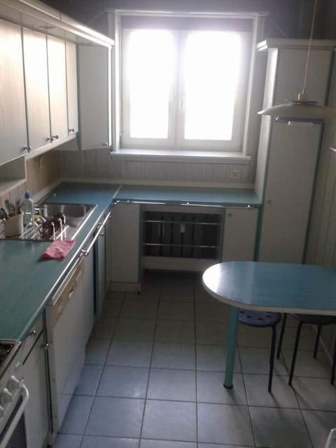 Kitchen or kitchenette, Communal kitchen, stove