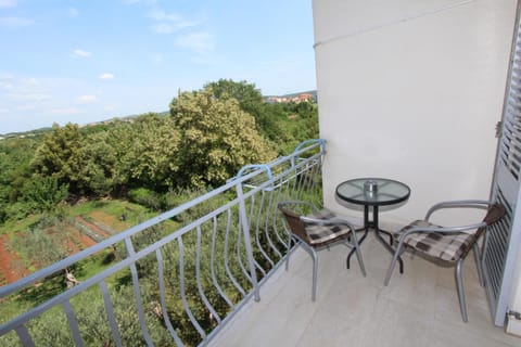 Balcony/Terrace, Garden view