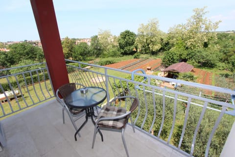 Balcony/Terrace, Garden view