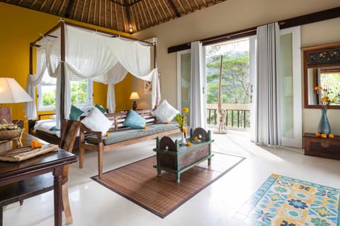 Mountain view, bunk bed