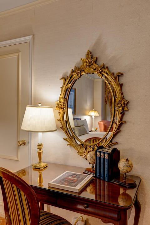 Hotel Elysee by Library Hotel Collection Hotel in Upper East Side