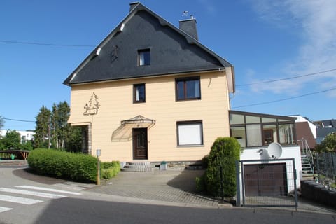 Casa Léon House in Wallonia, Belgium