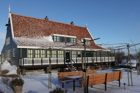 Property building, Winter