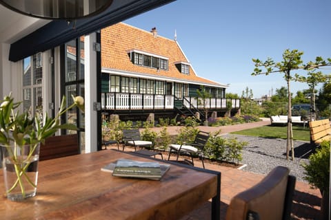 Balcony/Terrace, Garden view