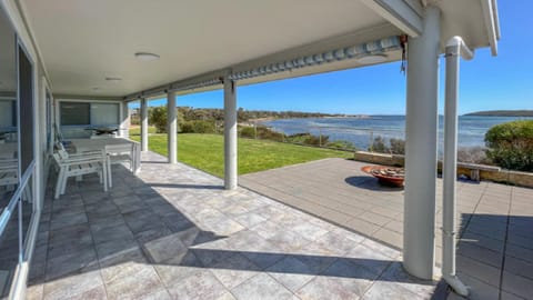 Wrightaway House in Coffin Bay