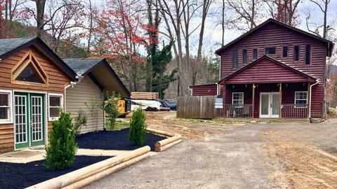 Shady Woods Cabin Cabin in Gatlinburg