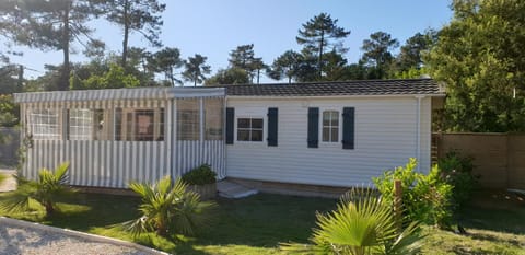 Facade/entrance, Day, Garden, Garden, Garden view