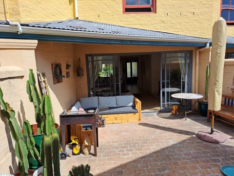 Patio, Balcony/Terrace