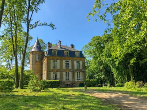 Property building, Facade/entrance, Garden