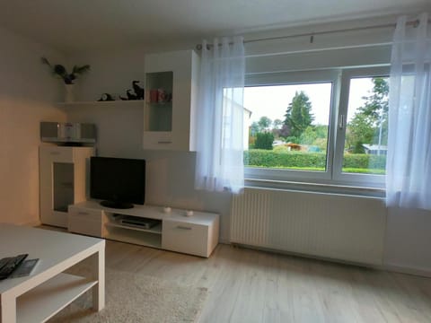 Moderne helle 2,5 Zimmer Wohnung mit großem Bad und Küche in Trossingen Apartamento in Villingen-Schwenningen