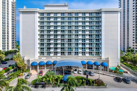Ramada Plaza by Wyndham Marco Polo Beach Resort Hotel in Sunny Isles Beach