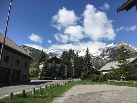 Studio Monêtier-les-Bains (Serre Chevalier) Condo in La Salle-les-Alpes