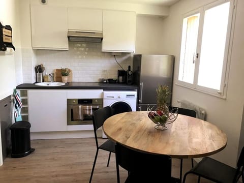 LE NID DE LA PIRAZ - Parking, Balcon & Netflix ! Apartment in Annecy