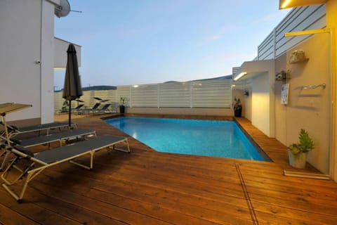 Pool view, Swimming pool