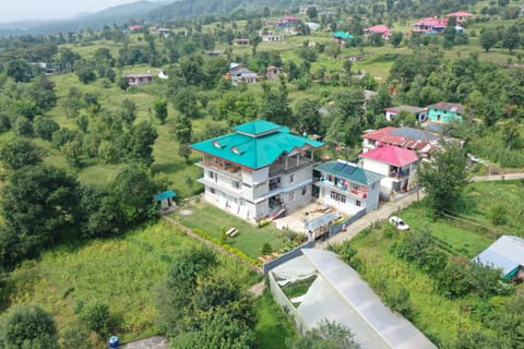 Destination Bir Hostel in Himachal Pradesh