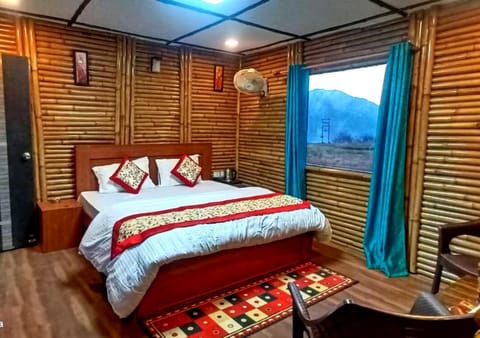 Bamboo Junction Resort - Kanatal, Valley & Mountain View Resort in Uttarakhand