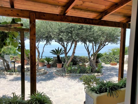 Garden view, Sea view