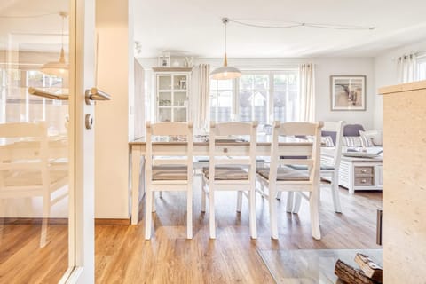 Schulstr_28 _Haus Helle Brise_ House in Zingst