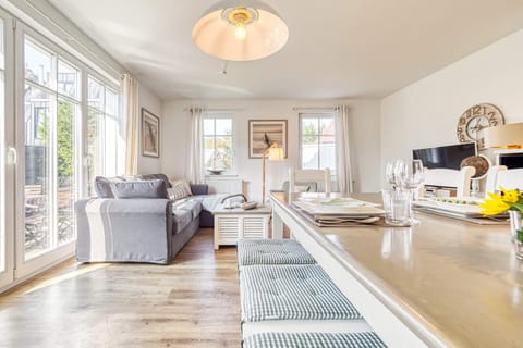 Schulstr_28 _Haus Helle Brise_ House in Zingst