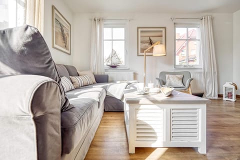 Schulstr_28 _Haus Helle Brise_ House in Zingst