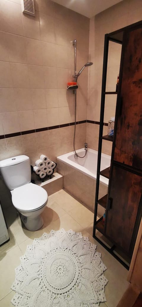 Przytulna kawalerka z ogrodem Apartment in Gdansk