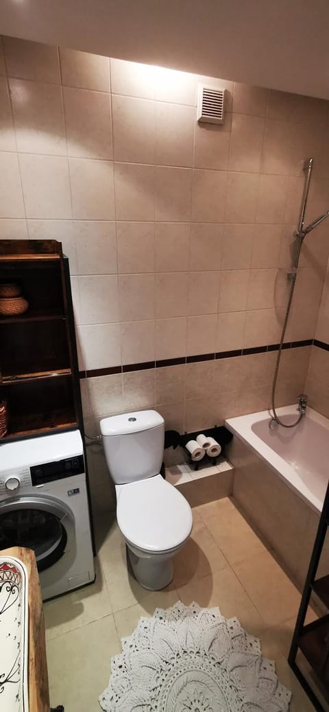 Przytulna kawalerka z ogrodem Apartment in Gdansk