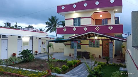 Freshup & Stay Bed and Breakfast in Chikmagalur