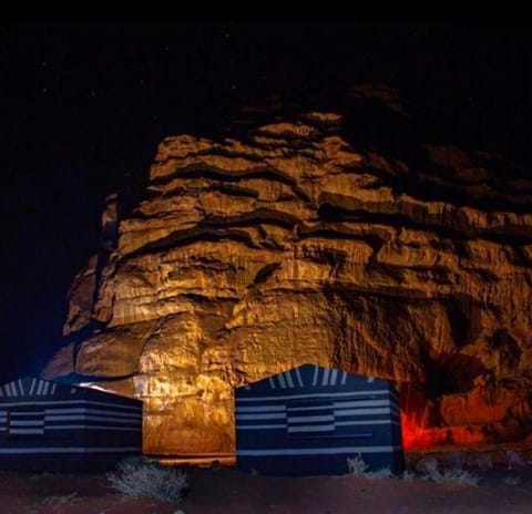 Wadi Rum Meteor camp Bed and Breakfast in South District