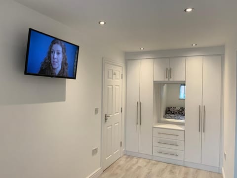 TV and multimedia, Bedroom