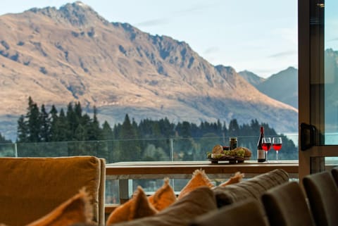 Top of the Lake by Relaxaway Holiday Homes House in Queenstown