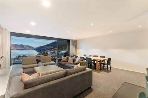 Top of the Lake by Relaxaway Holiday Homes House in Queenstown