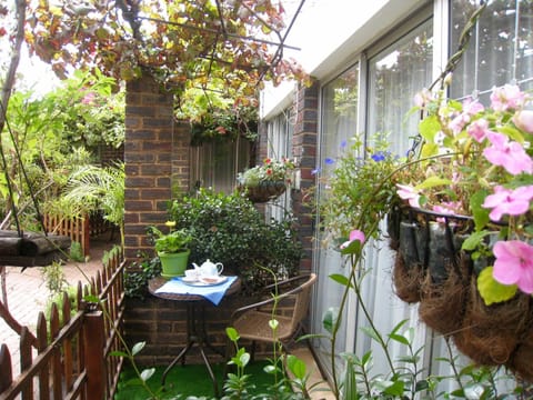 Patio, Facade/entrance, Balcony/Terrace