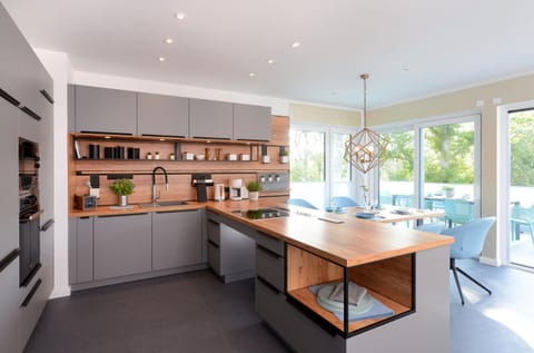 Balcony/Terrace, Kitchen or kitchenette, Photo of the whole room, Dining area