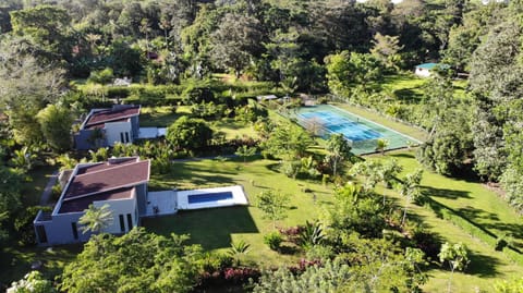 Lilan Nature, Modern House N°2, private swimming pool Villa in Cahuita