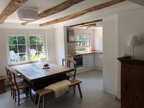 Deichhof von 1843 in Tossens direkt an der Nordsee für 12 Personen House in Butjadingen