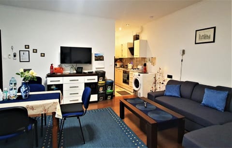 GAJ Apartment - Air condition, free parking Apartment in Krakow