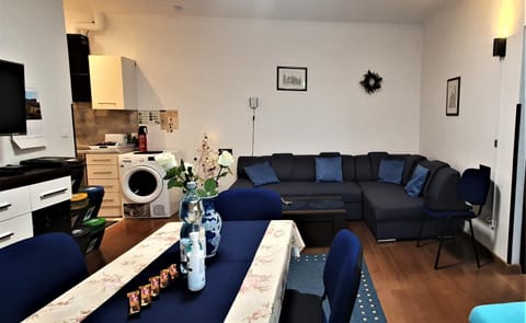 GAJ Apartment - Air condition, free parking Apartment in Krakow