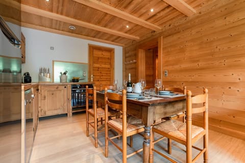 Dining area, Dining area