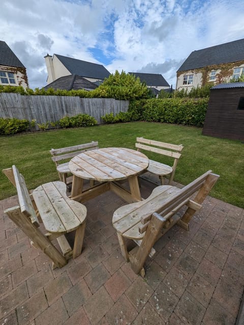 Patio, Garden view