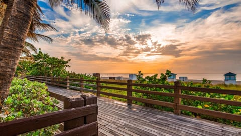 Best Western Plus Atlantic Beach Resort Resort in Miami Beach