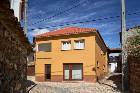 Property building, Street view