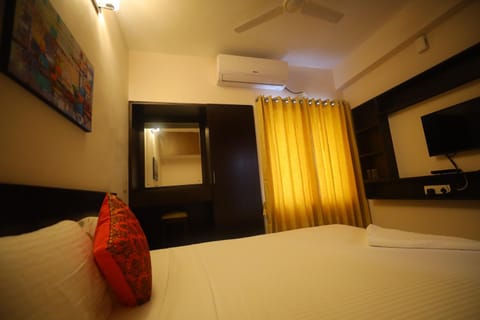 Bedroom, air conditioner