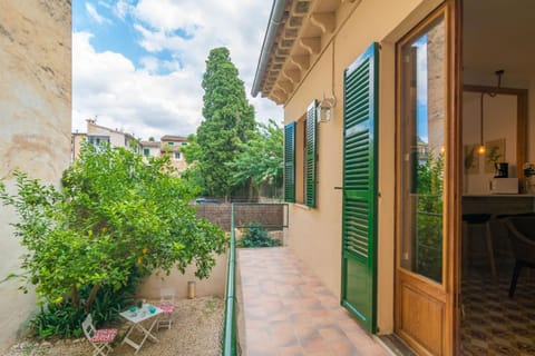 Balcony/Terrace, Inner courtyard view