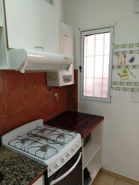 Bed, Kitchen or kitchenette, Photo of the whole room, Bedroom, minibar, pet friendly, stove