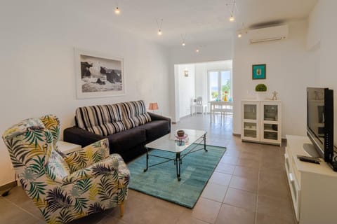 Living room, Sea view