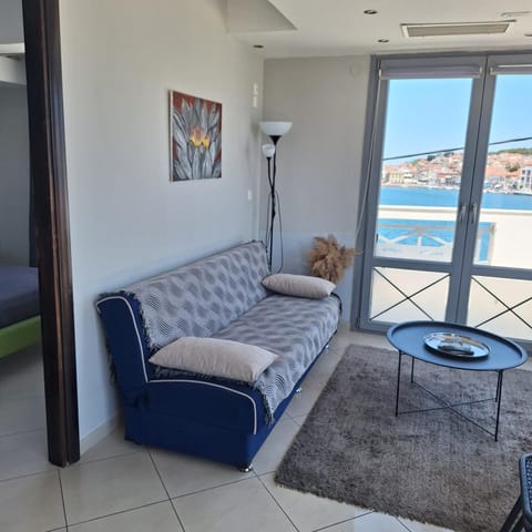 Mitilene Harbour Central Apartment in İzmir Province