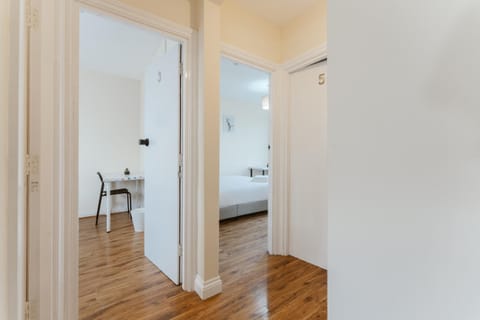 Mile End Rooms 57A Hostel in London Borough of Hackney