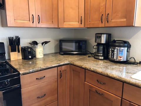 Beautiful 3BR/2BA in Disneyland area House in Fullerton