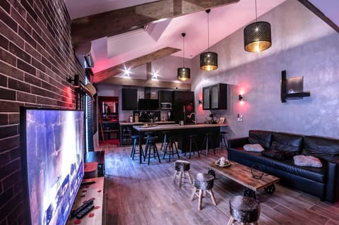 Living room, Lounge or bar