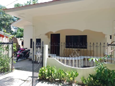 Fontelo Bungalow Guest House Bed and Breakfast in Siquijor